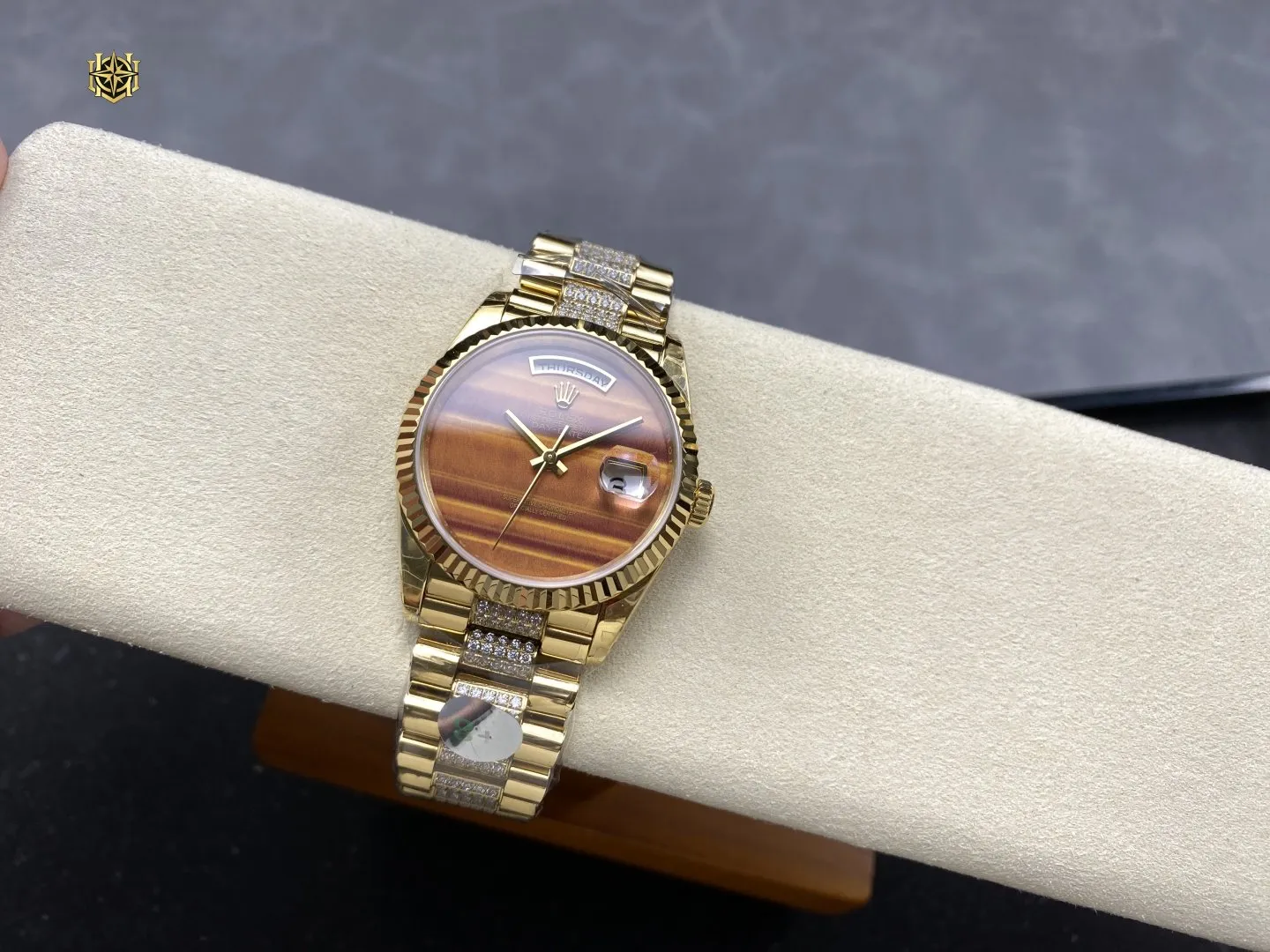 LOSHIFY Premium Timepiece