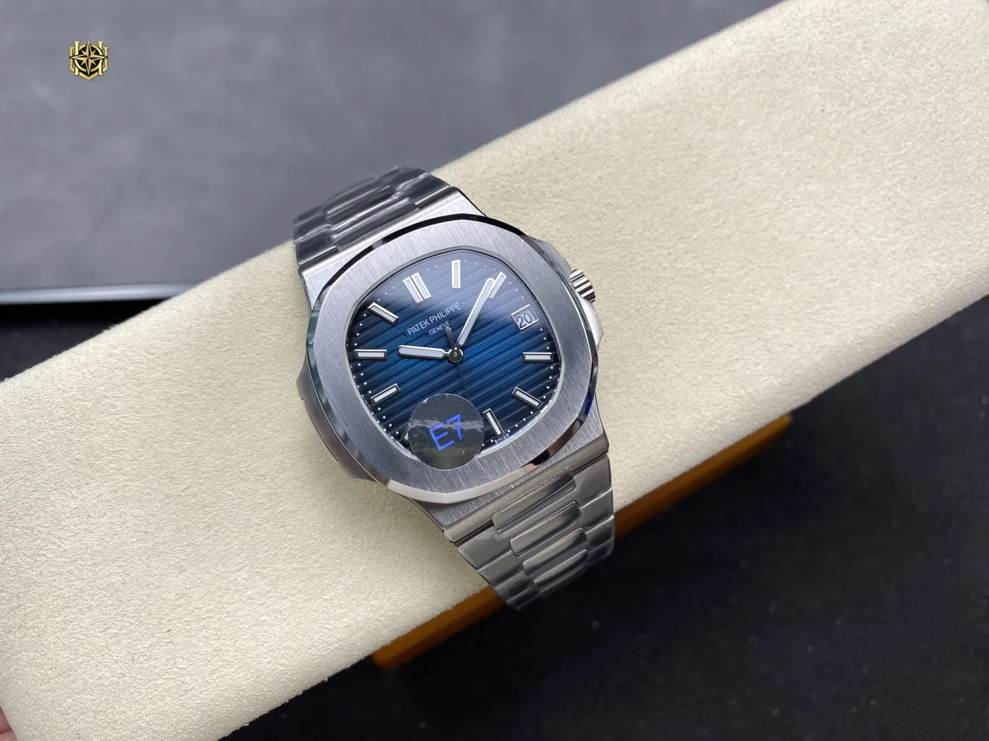 LOSHIFY Premium Timepiece