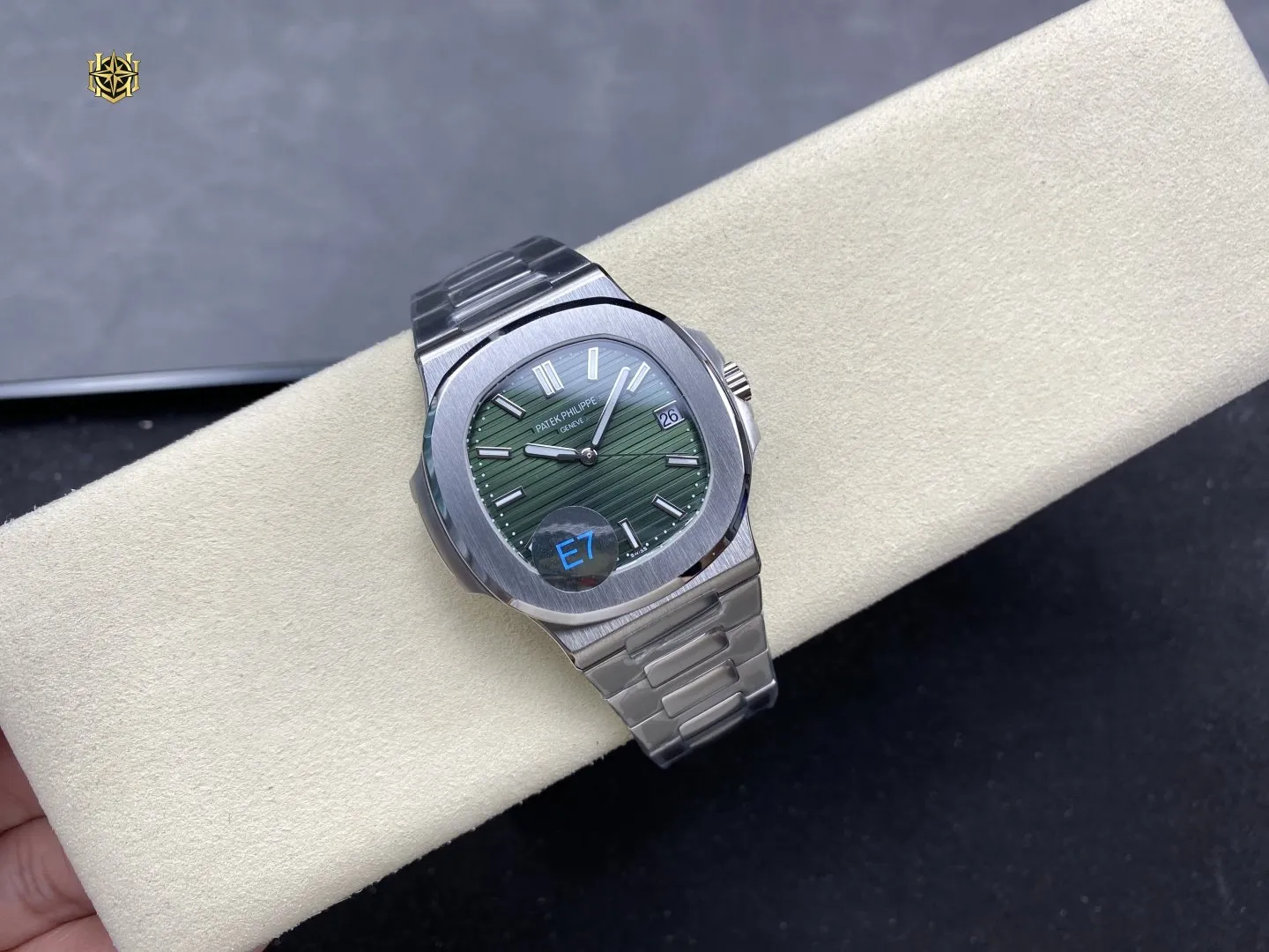 LOSHIFY Premium Timepiece