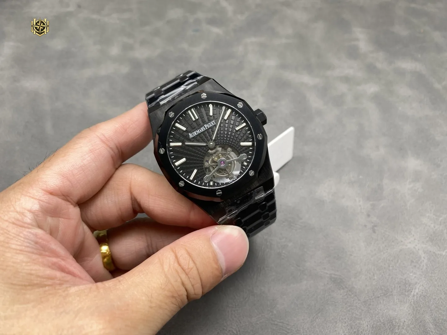 LOSHIFY Premium Timepiece