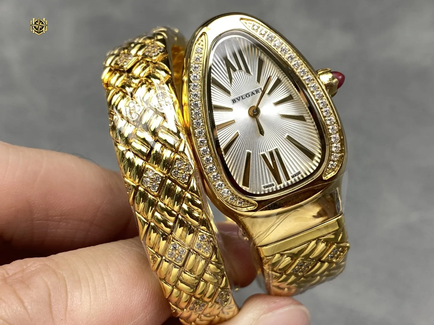 LOSHIFY Premium Timepiece