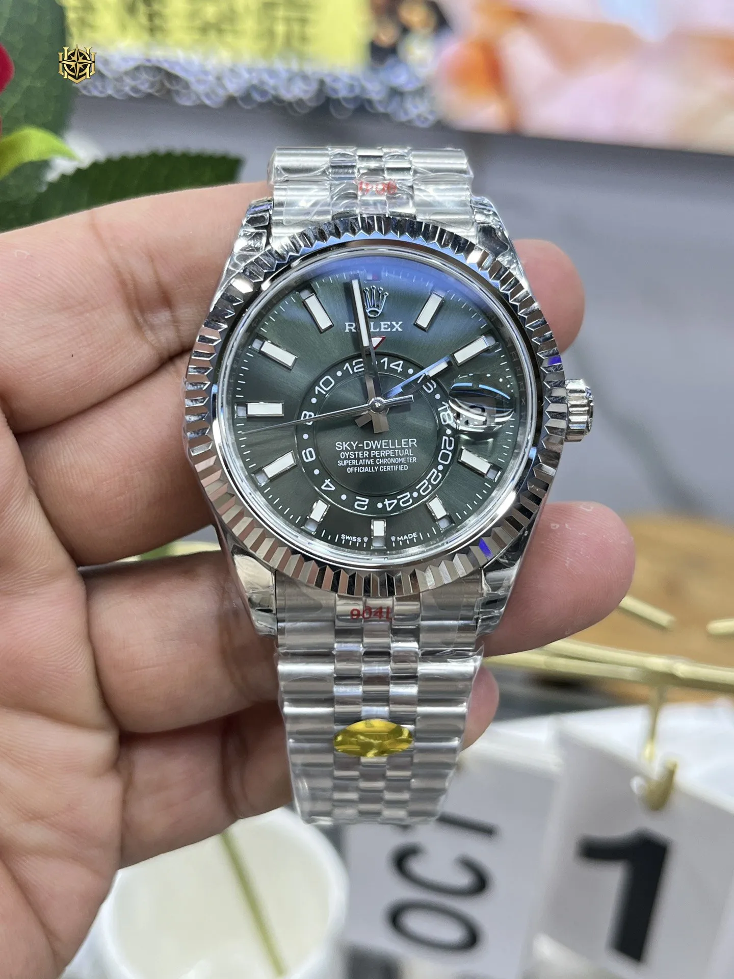 LOSHIFY Premium Timepiece