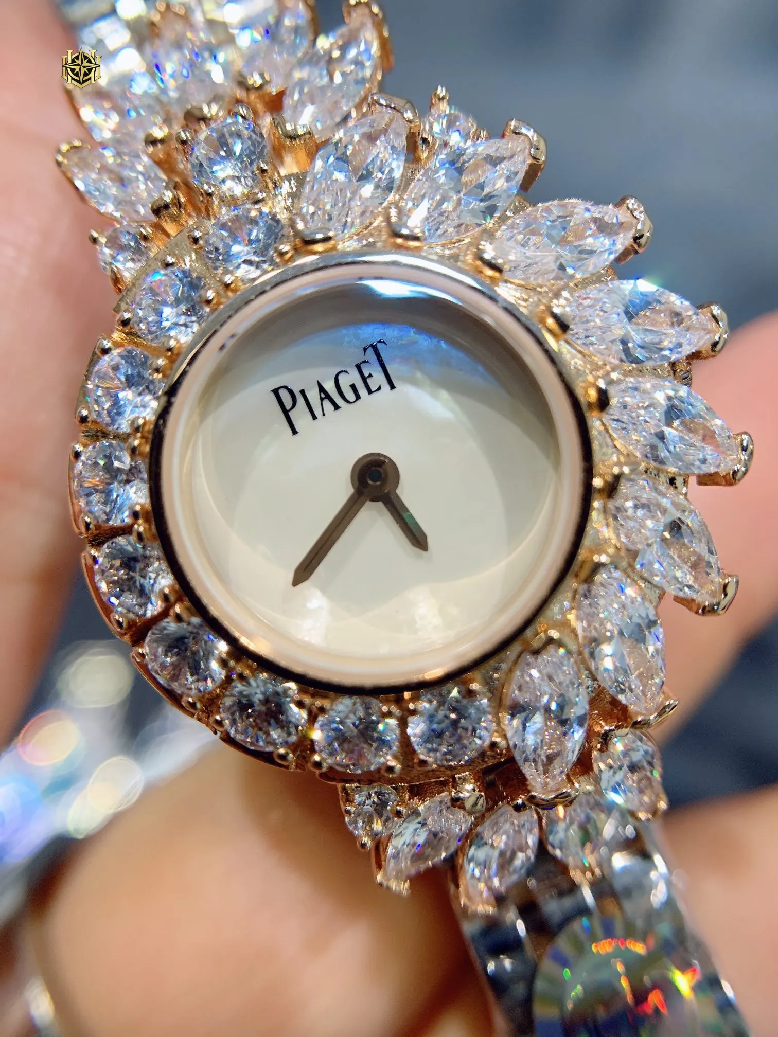 LOSHIFY Premium Timepiece