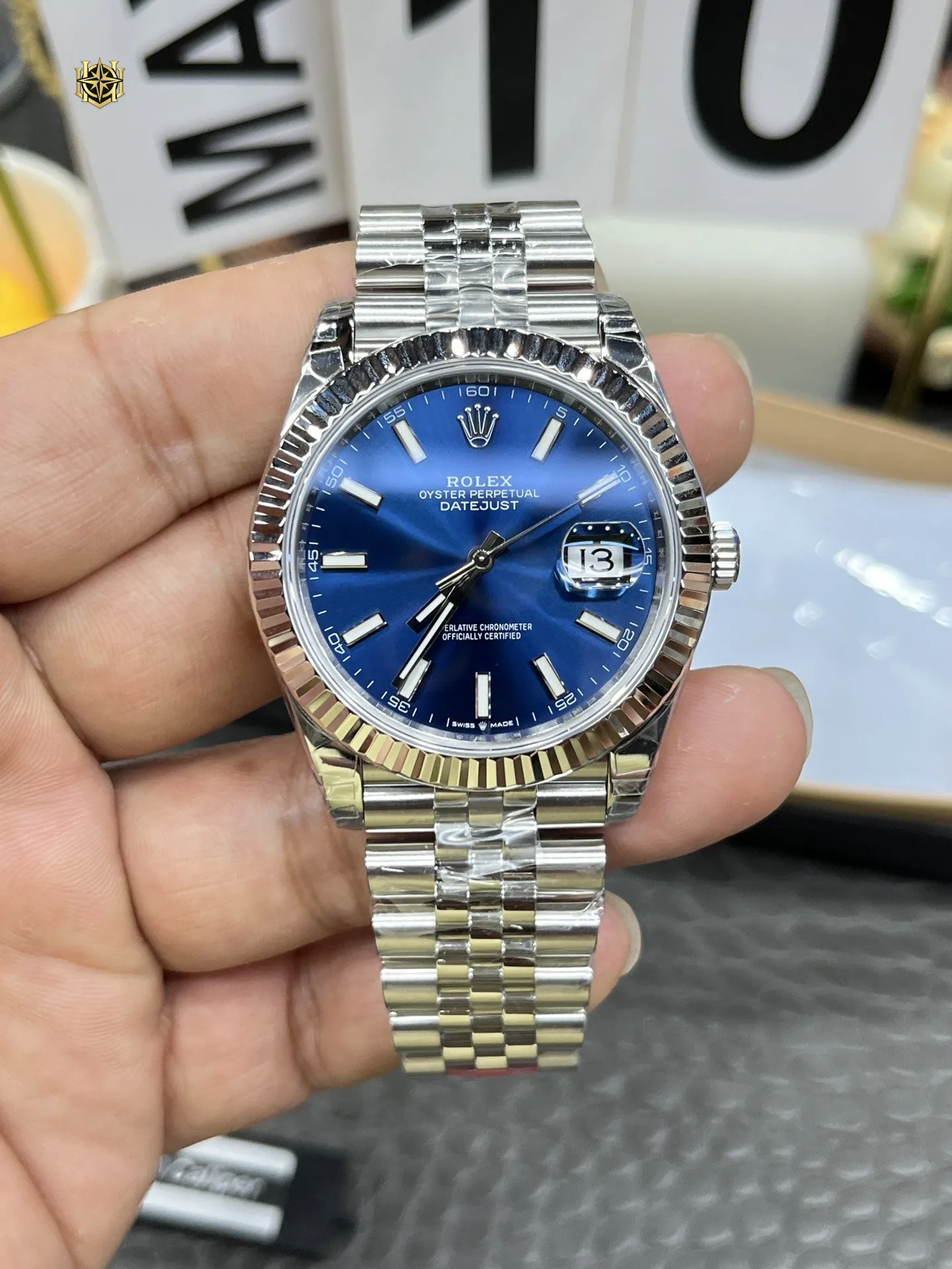 LOSHIFY Premium Timepiece